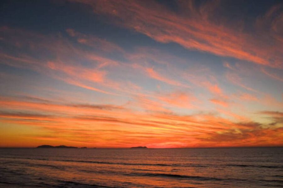 Fuengirola: Sunset Boat Tour with a Drink - Weather and What to Bring for a Chilly Costa del Sol Evening