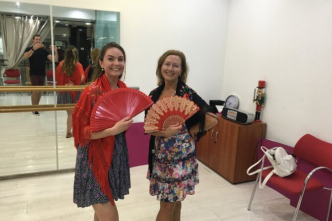 Fun, fast, flamenco: learn to dance flamenco rumba in 45 minutes - What to Wear, and the Dress and Fan Perks