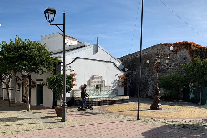 Guided tour of the Old Town Estepona - Stop 4: Plaza de las Flores, Tapa Time and Casa de las Tejerinas