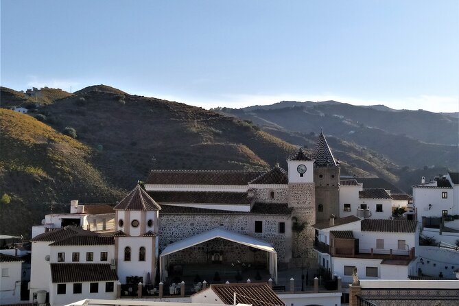 La Axarquia White Villages & Buddhist Stupa - SemiPrivate - Comares on Its Rock: Narrow Streets and a Serious View
