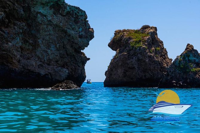 Luxury Yatch trips + Open Bar + Tapas + Paddle Surf + Snorkel - Open bar and tapas: what’s included and what to expect