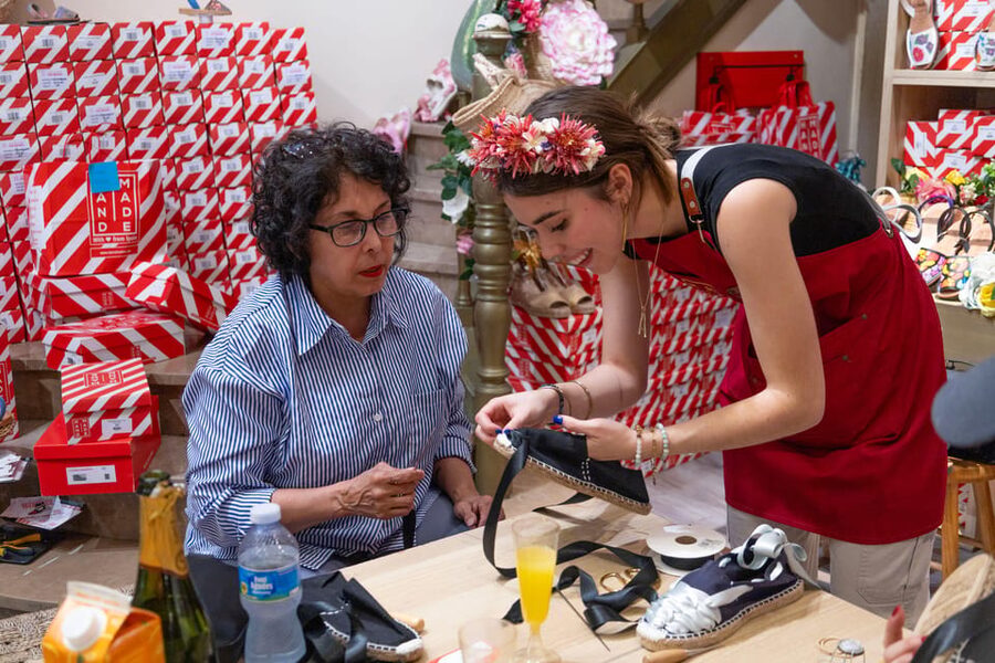Make Authentic Espadrilles Shoes in Marbella - Choosing Your Espadrilles: Size, Stitch Style, and Lace Combos