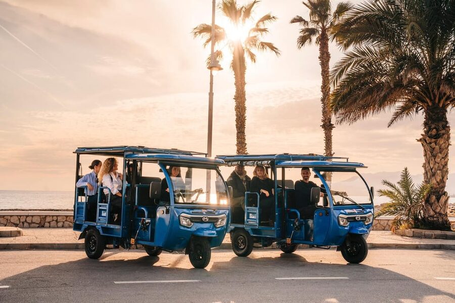 Málaga 1-hour by TukTuki: Essential and Private Tour - Meeting Point and Getting Settled on the Ride