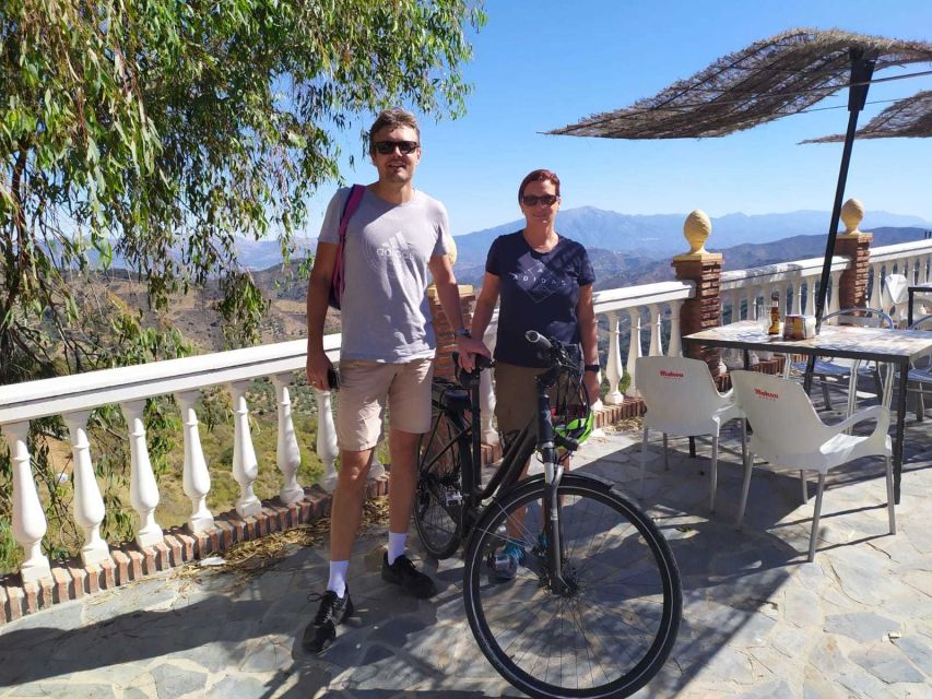 Málaga: 4-Hour Premium E-Bike Tour with Panoramic Views - Carretería, Cristo de la Epidemia, and Olletas: City Riding With Character