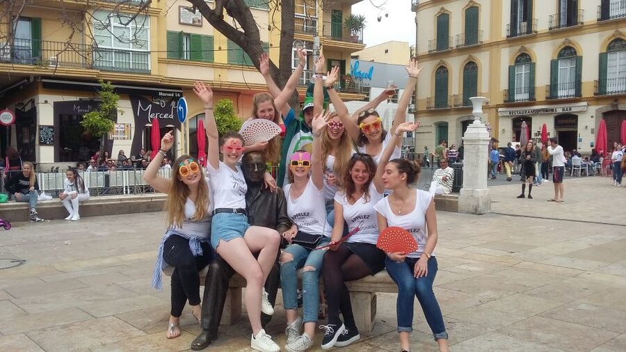 Malaga: Bachelorette Party Treasure Hunt - Route walkthrough: from Fuente de Génova to Plaza de la Constitución