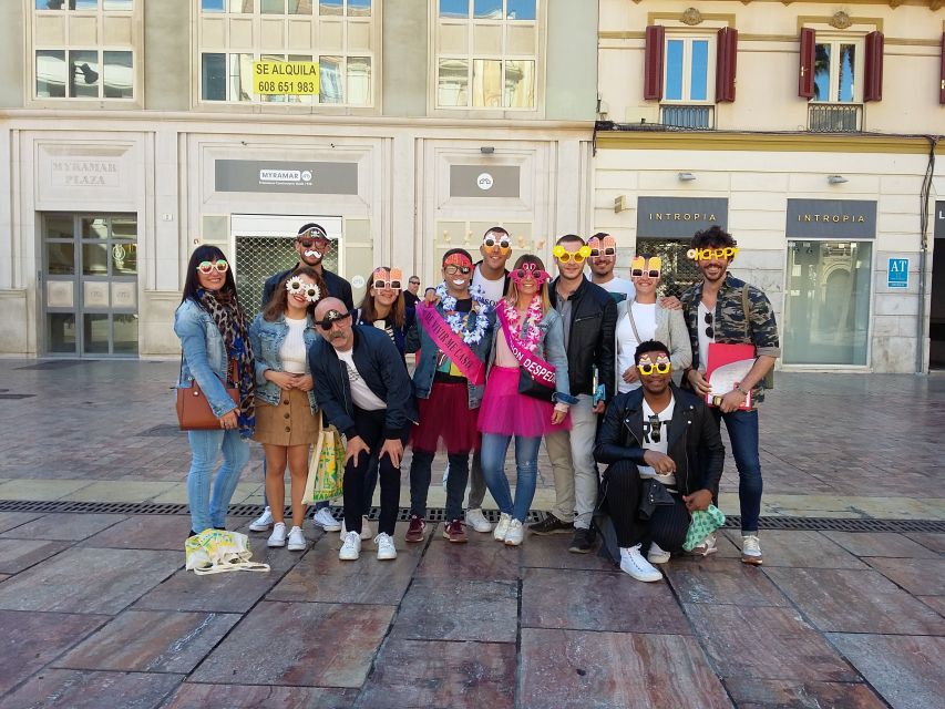 Malaga: Bachelorette Party Treasure Hunt - Mercado time at Atarazanas, then Paseo del Parque views