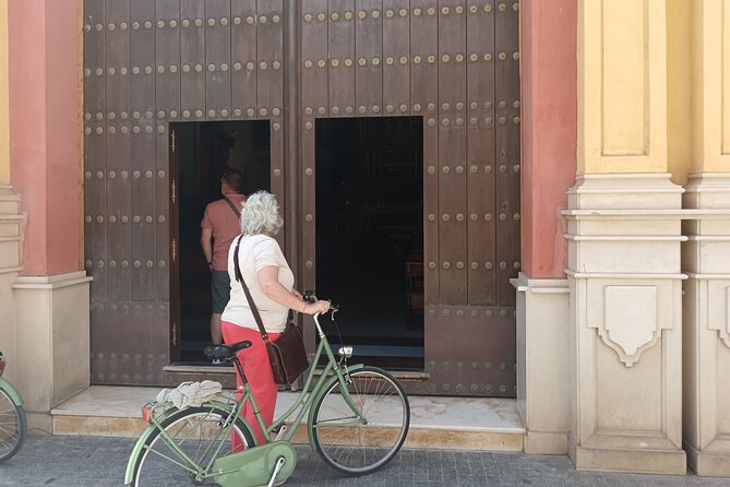 Malaga Bike Tour - Wine & Tapas - Entering Malaga through Alcazaba and the old streets
