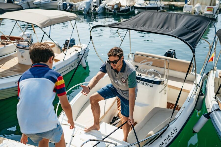 Malaga: Boat Rental without a License for Dolphin Watching - Price and value: why $46 per group can still be a smart splurge