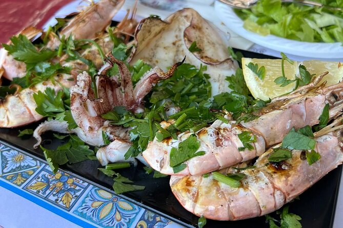 Málaga Center Tapas Tour - Stop 1: The legendary tavern and your Vermouth start