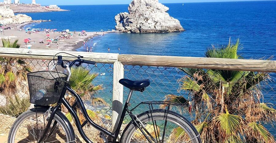 Malaga: City Bike Rental with Self-Guided Cycling Route - Your Route Choices: East, West, or Botanical Gardens by Bike