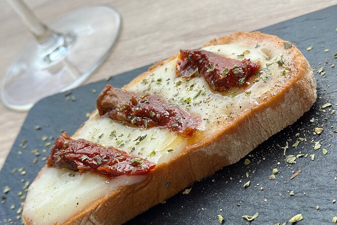 Malaga City Wine Tour - The guide factor: English, conversation, and the small-group feel