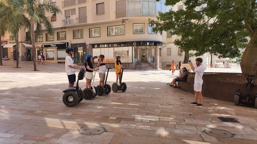 Malaga: Complete City Highlights Segway Tour - Alcazaba de Málaga: where the city’s fort story begins