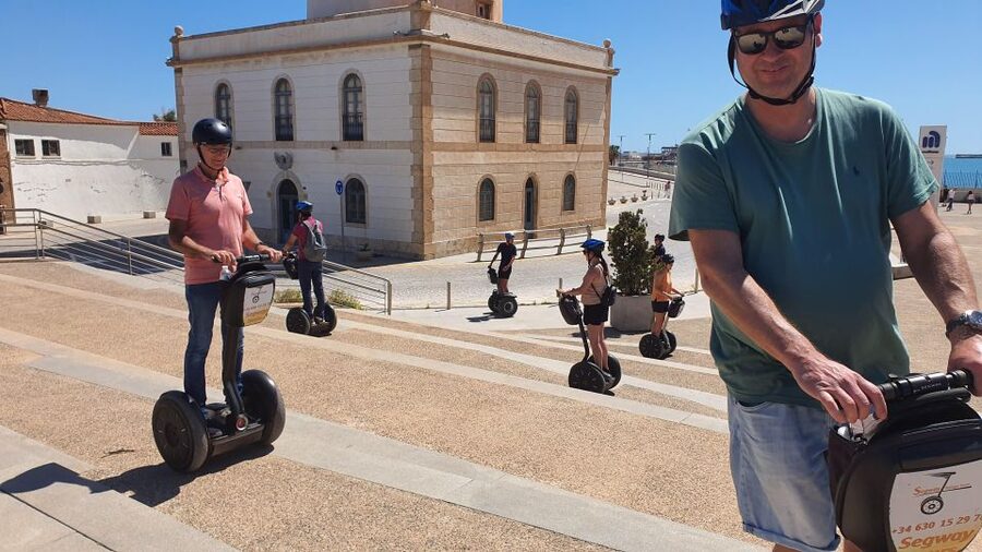Malaga: Complete City Highlights Segway Tour - Gibralfaro Castle photography: why the pause matters