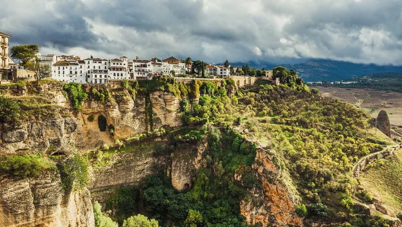Málaga & Costa del Sol: Ronda and Setenil de las Bodegas - Setenil de las Bodegas, where the cliffs act like building walls