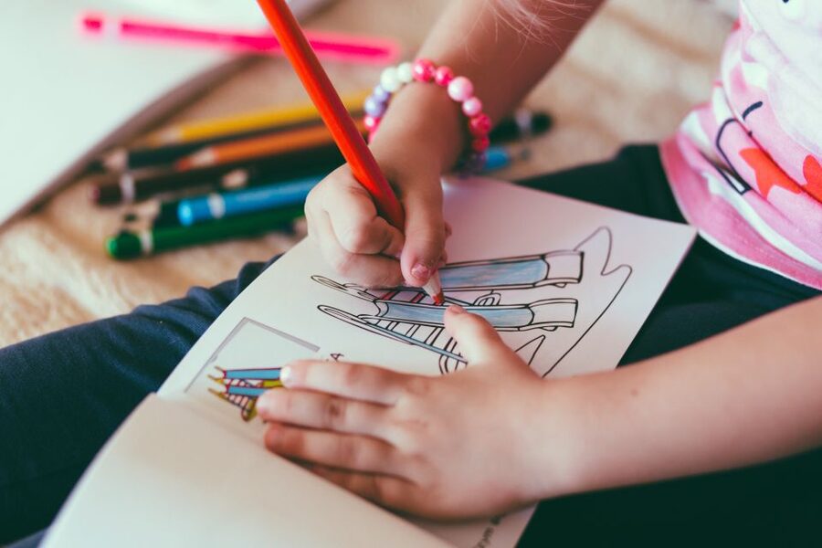 Malaga: Drawing & Painting Lesson Outdoors - The real lesson: learning to look, not just color