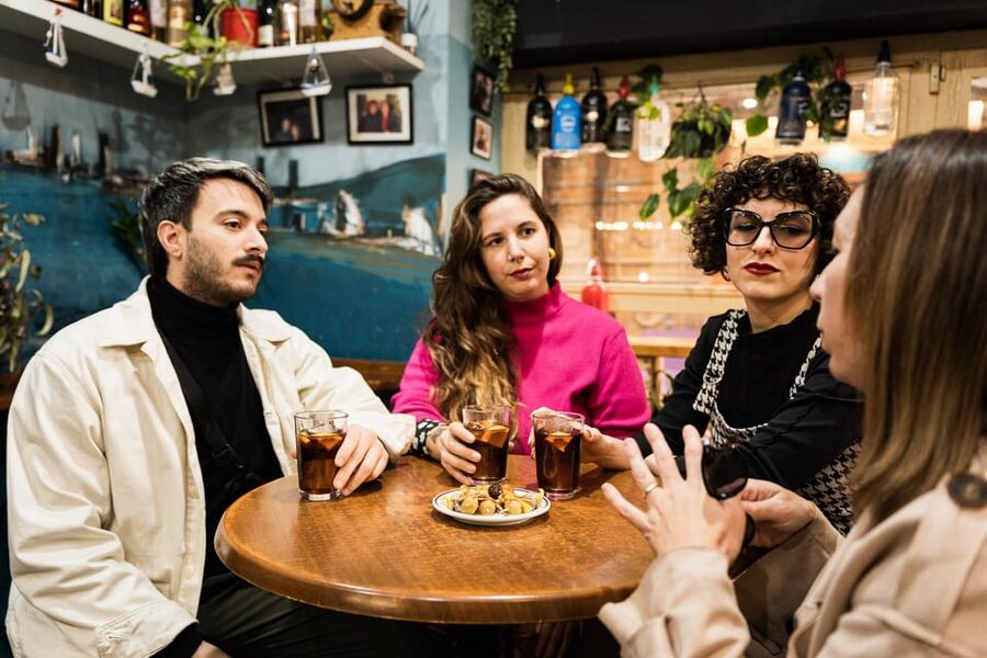 Malaga: Food Tour with Local Guide, Tapas, and Drinks - Key things to love about this Malaga food tour