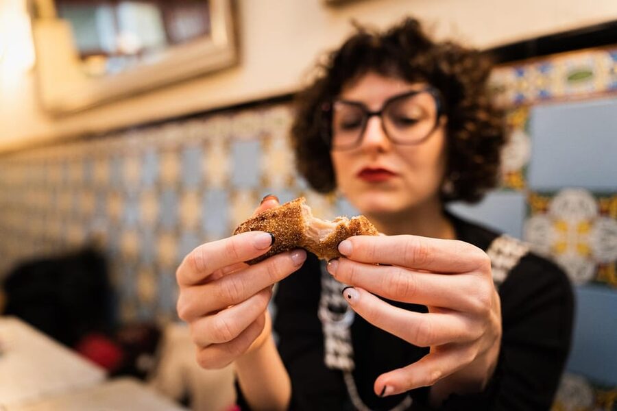 Malaga: Food Tour with Local Guide, Tapas, and Drinks - How a 3.5-hour walking tapas tour actually works