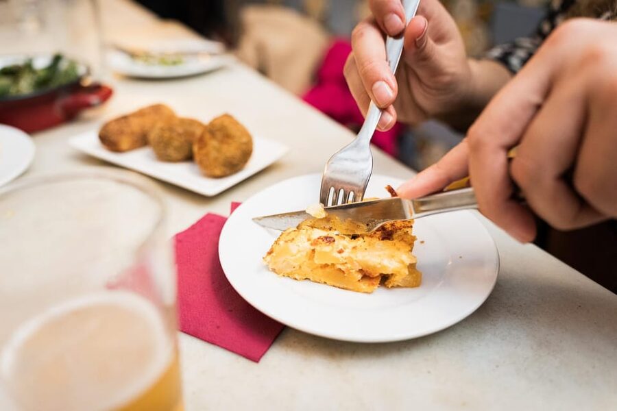 Malaga: Food Tour with Local Guide, Tapas, and Drinks - Who should book this Malaga tapas tour, and who might skip it