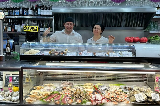 Malaga Food Walking Tour with Atarazanas Market Visit - The 2.5-Hour Flow: Five Stops, 16 Tastings, and Real Pacing