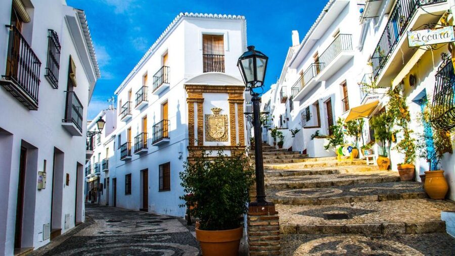 Malaga: Frigiliana & Nerja Tour with Local Product Tastings - Why Frigiliana and Nerja make a smart Malaga base day