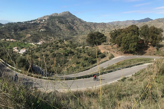 Malaga Highest Peak E-Bike Tour: White Village Olias and El Palo - El Palo and the East Side: From Mountain Roads to Fisherman Vibes