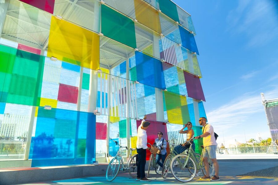 Málaga: Highlights, Hidden Gems and Coast Vintage Bike Tour - Key things to know before you go