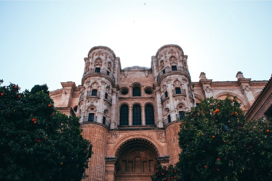 Málaga: Highlights, Old Town & Viewpoint Walking Tour - Picasso stops that help you explore later, not just look once