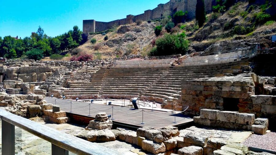 Málaga: Historic Center Tour with Local Guide - Where Alcazaba Fits In Without Overloading You