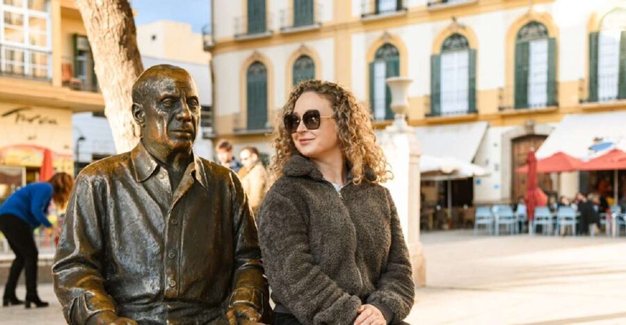 Malaga: History of Picasso Guided Walking Tour - Picasso’s birthplace area, explained through what you can see