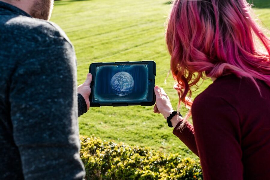 Malaga: Outdoor Escape Game, Magic Portal (For Kids) - Using the iPad to Learn Malaga: Fun AR, Real Information