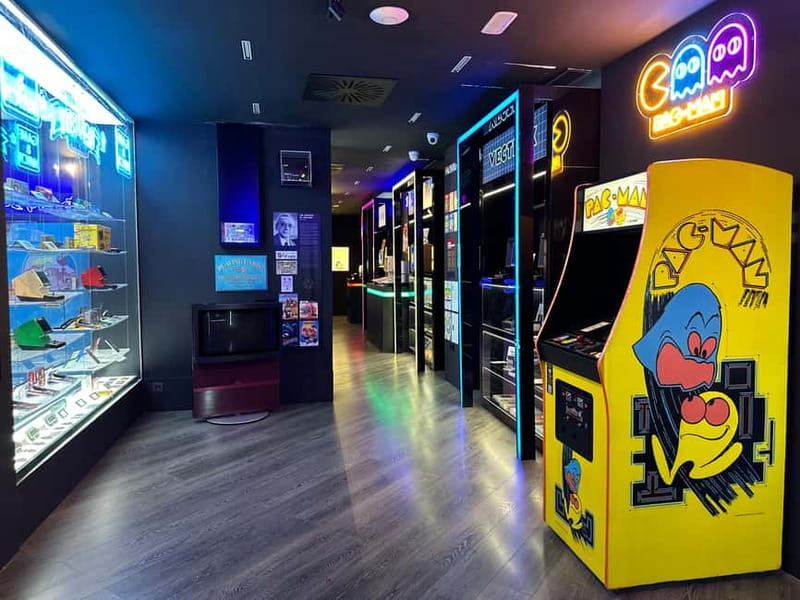 Malaga: OXO Video Game Museum Ticket Entry - OXO Video Game Museum in Malaga: a playable timeline