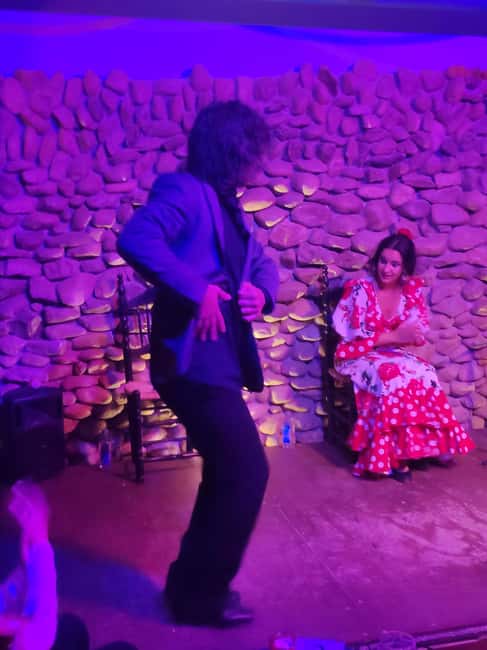 Malaga: Paella and Tapas Tour with The Best Flamenco Show - Practical Tips so You Enjoy It, Not Just Survive It