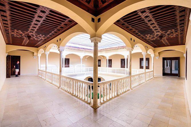 Málaga Picasso Museum Private Guided Tour - Museo Picasso Málaga: nearly 80 years of work, explained with a timeline mindset