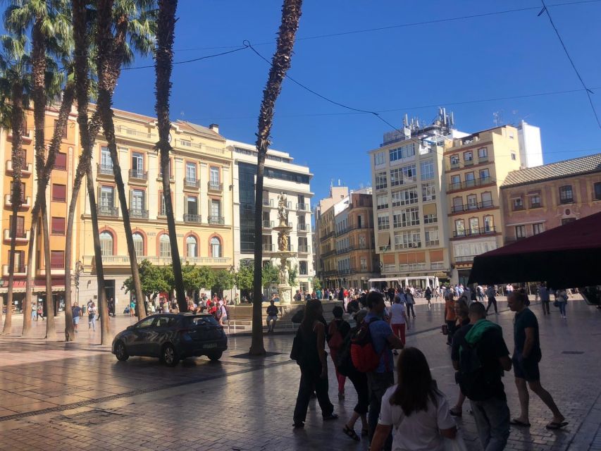 Malaga: Premium Guided Bike Tour - Historic center context, and how the guide keeps it from becoming a lecture