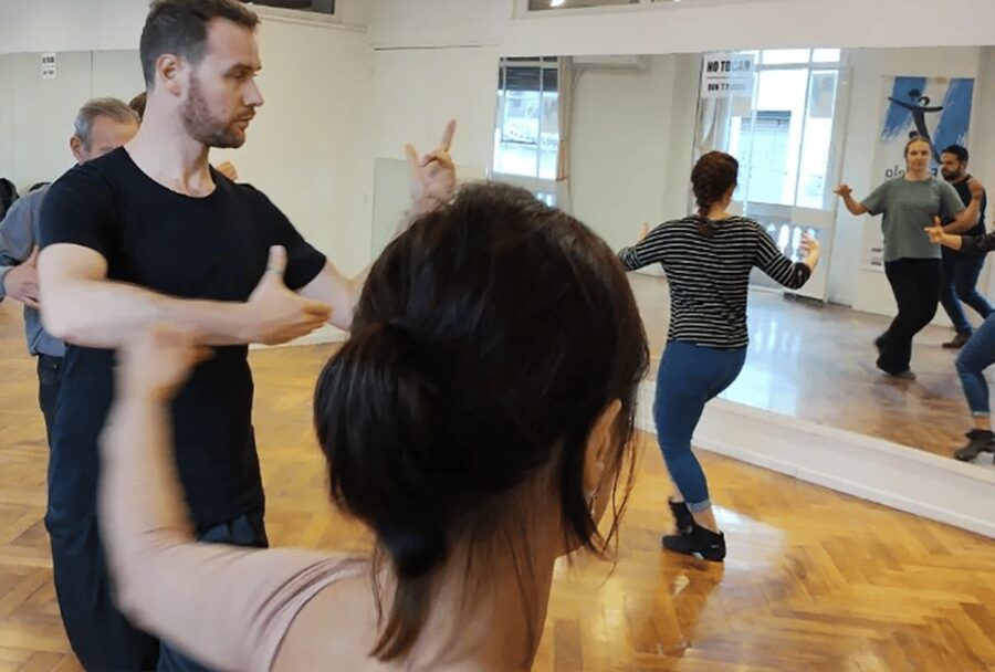 Malaga: Private Argentine Tango Lessons - The Teaching Style, Connection Over Counting Steps
