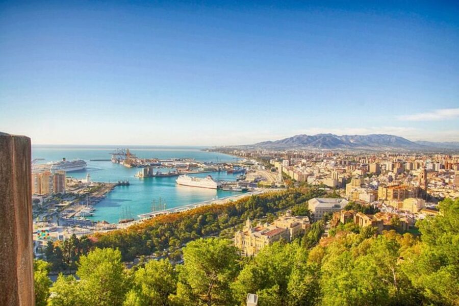 Malaga: Private custom Walking tour with a local guide - The “custom” part, and how it actually helps you