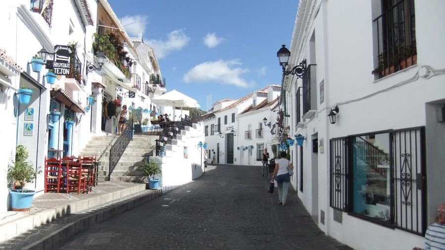 Malaga: Private Day Trip to Mijas - Getting There in Comfort: Pickup, Private Transport, and a Short Schedule
