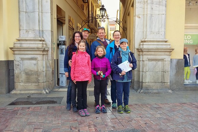 Málaga: Private Sightseeing Treasure Hunt - Quick “watch-outs” before you go