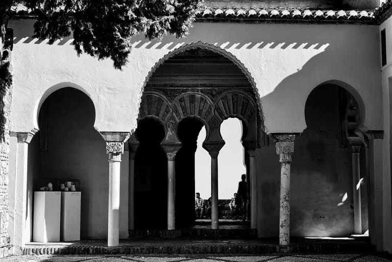 Malaga: Private Walking Tour with Official Guide - Price and value: what $67 buys you in 2 hours