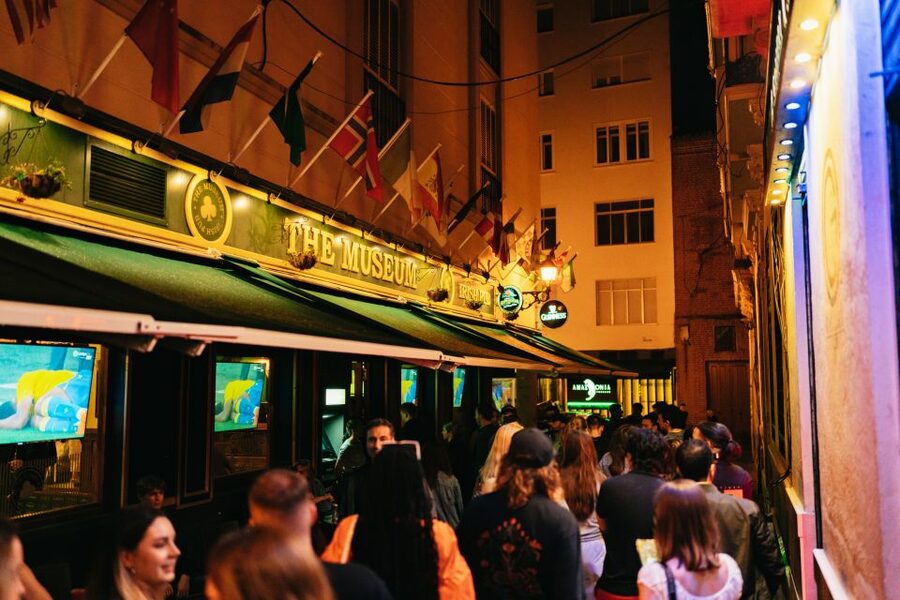 Malaga: Pubs and Clubs Crawl - What This Malaga Night Crawl Really Is