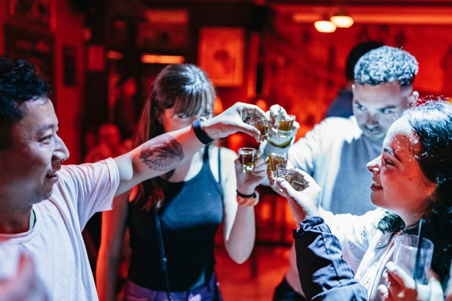 Malaga: Pubs and Clubs Crawl - What You Should Know Before You Go (Rules and Outfit)