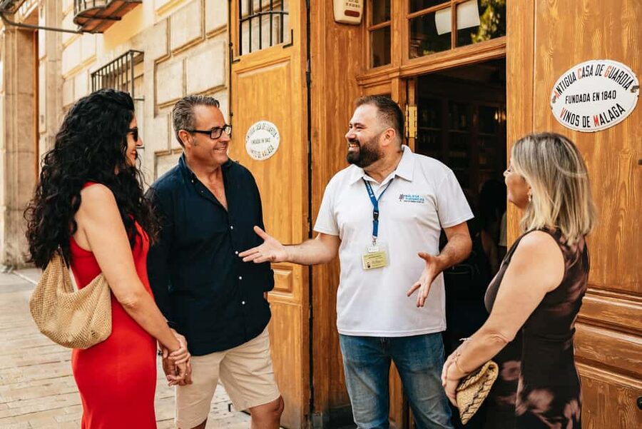 Malaga's tradition and tapas tour with Official Guide - Key points worth your attention
