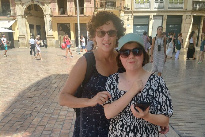 Malaga Scavenger Hunt and Sights Self-Guided Tour - Price and Value: What $10.63 Buys You