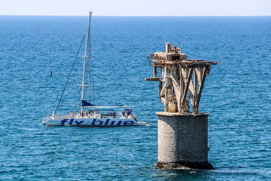 Málaga: Scenic Catamaran Cruise - The Views of Málaga Bay: Skyline, Harbor Energy, and Sea Air