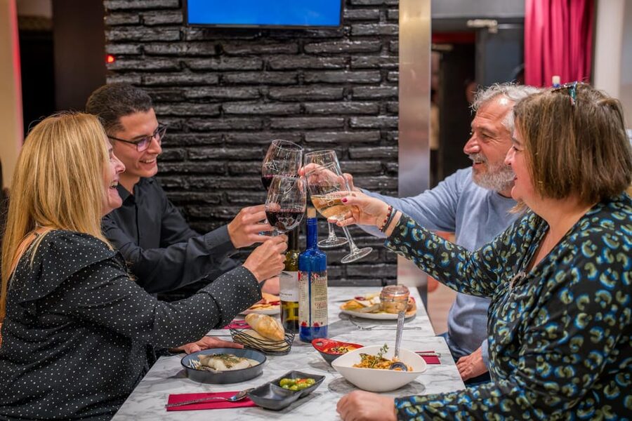 Malaga: Show and Food at Alegría Flamenco and Restaurant - Key points before you go