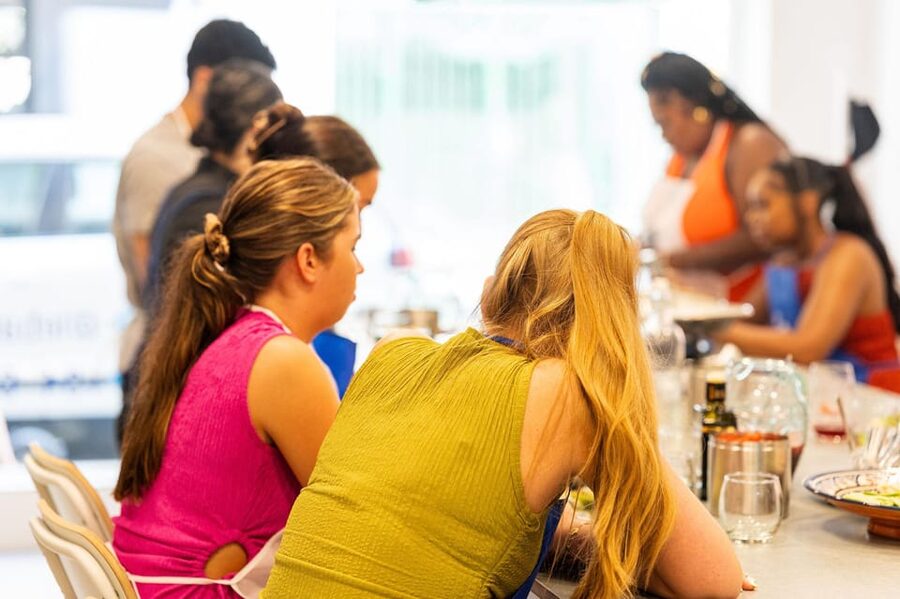 Málaga: Spanish Cooking Workshop with Paella and Sangria - Getting to the kitchen in central Málaga (without wasting time)