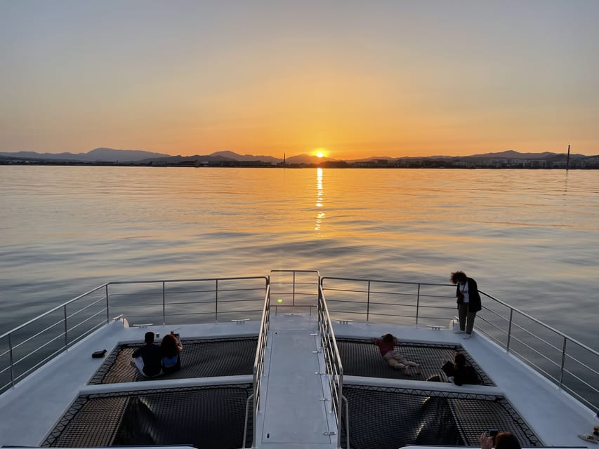 Málaga: Sunset Catamaran Trip - Sunset Timing In Malaga: Delays, Winter Shorter Trips, And Rain Or Shine