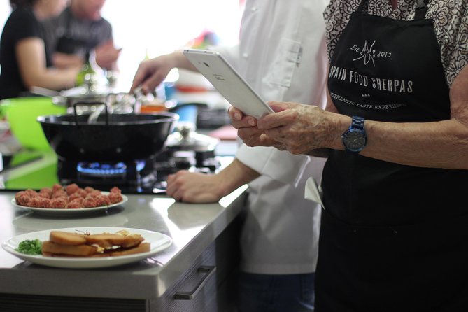 Malaga Tapas Cooking Class - Duration, Group Size, and Pace (Plus Market Timing)