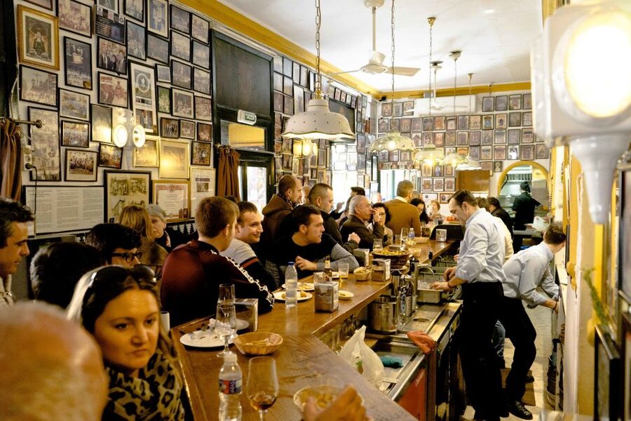 Malaga: Tapas Crawl - The Guide Factor: Why People Mention Names