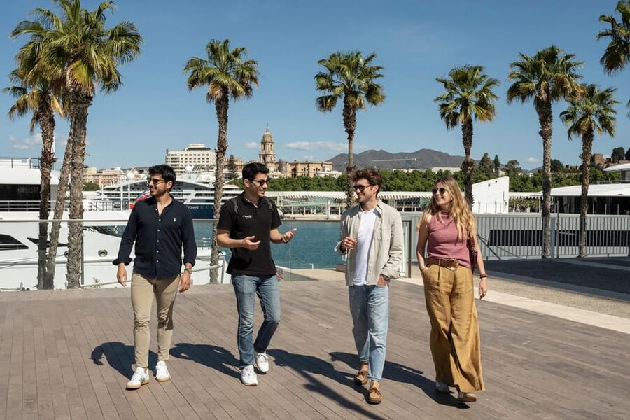 Málaga: Tapas, Wine & Rooftops Private Tour - Price and value: what $283 per person is really paying for